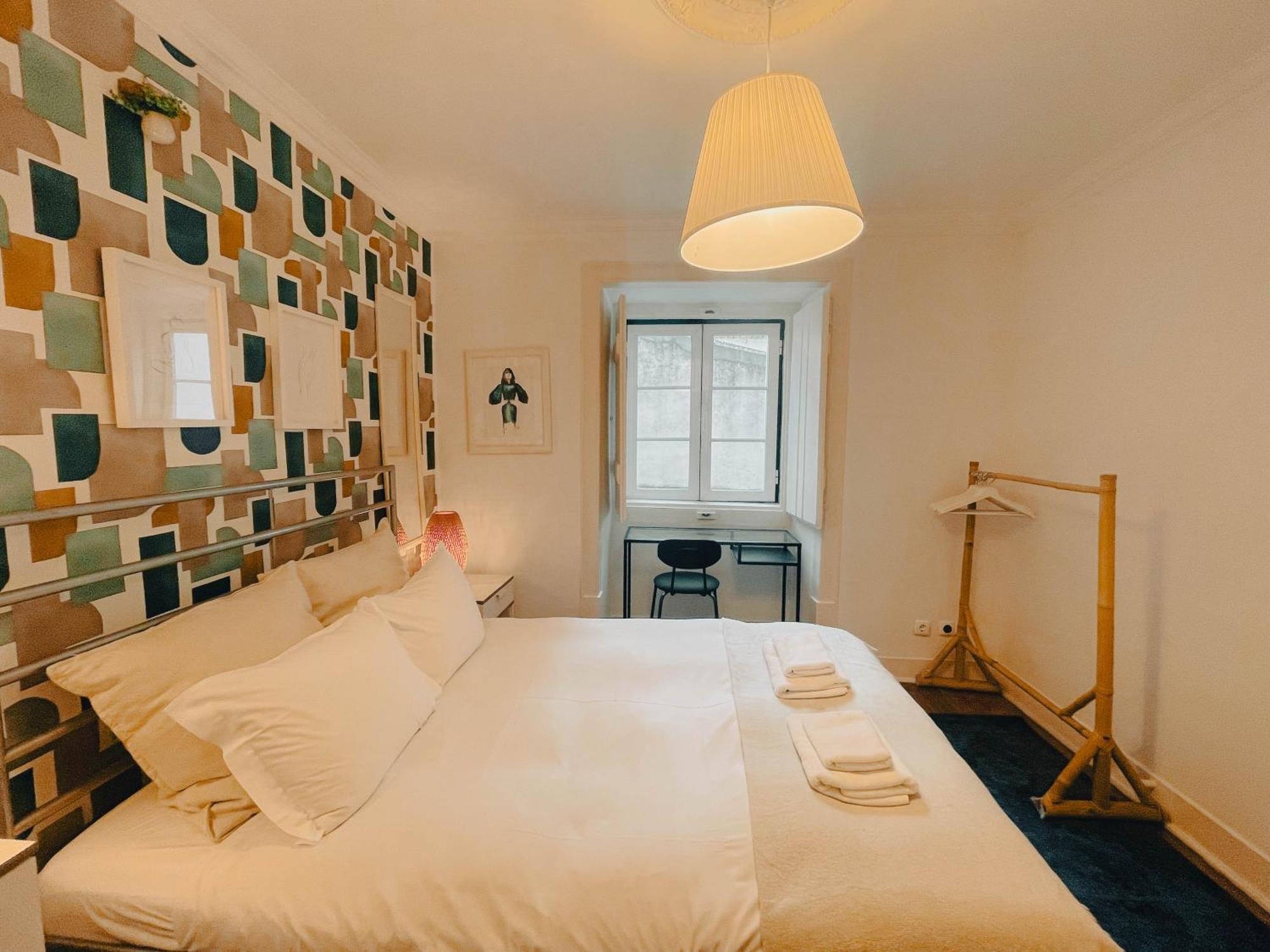 Appartamento Bairro alto charming flat in great location! Lisbona Esterno foto